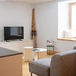Apartamento T4 Spacieux Avec Balcon Aux Pieds Des Sentiers Avec Vue Sur Les Montagnes