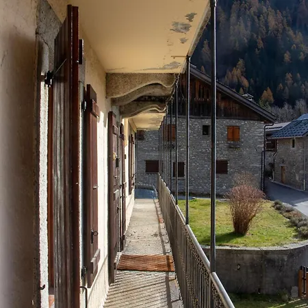 Lejlighed T4 Spacieux Avec Balcon Aux Pieds Des Sentiers Avec Vue Sur Les Montagnes - Jusqu'a 8 Personnes Chamonix