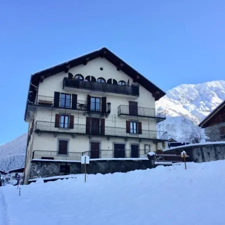 Lejlighed T4 Spacieux Avec Balcon Aux Pieds Des Sentiers Avec Vue Sur Les Montagnes - Jusqu'a 8 Personnes Chamonix