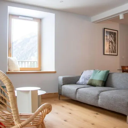 Lejlighed T4 Spacieux Avec Balcon Aux Pieds Des Sentiers Avec Vue Sur Les Montagnes - Jusqu'a 8 Personnes *