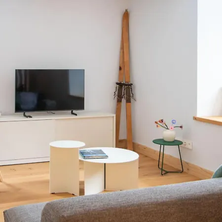 T4 Spacieux Avec Balcon Aux Pieds Des Sentiers Avec Vue Sur Les Montagnes - Jusqu'a 8 Personnes Lejlighed *