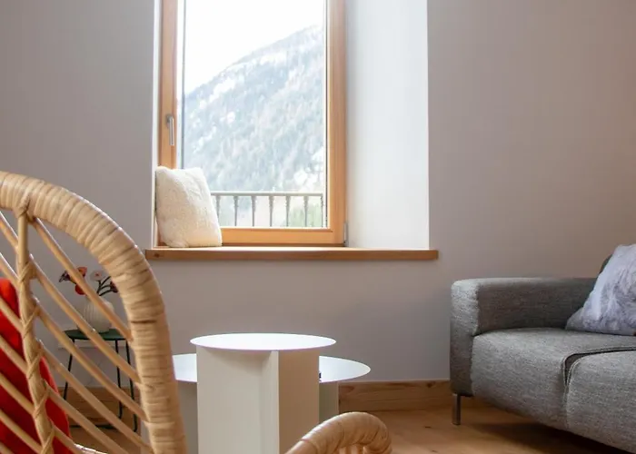 Lumineux - 8 Personnes - Wifi - Lave-linge - Au Pied Des Pistes Et Des Transports Chamonix