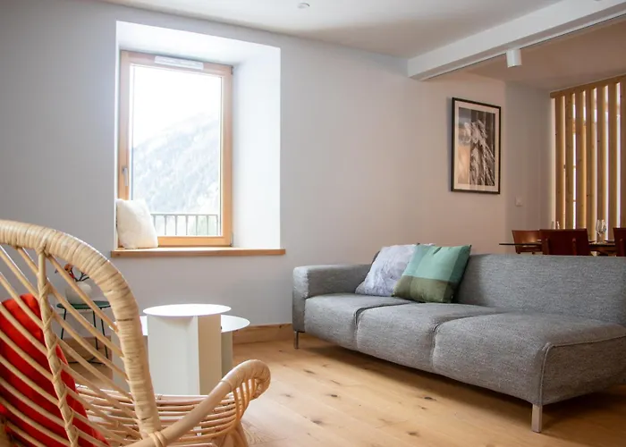 Lumineux - 8 Personnes - Wifi - Lave-linge - Au Pied Des Pistes Et Des Transports * Chamonix